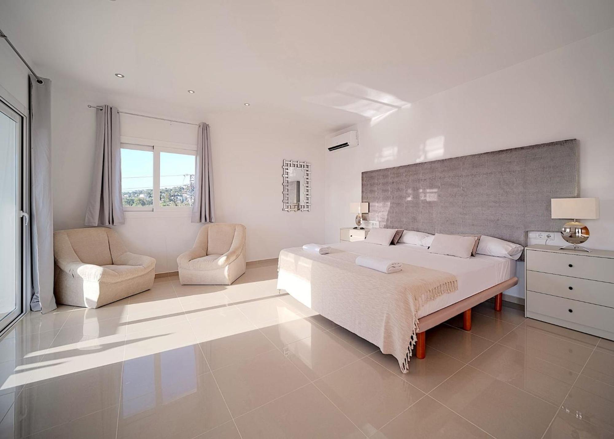 Villa Romeo 2Km From Ibiza Town And 1Km From Talamanca Beach Santa Eulària des Riu Exterior foto