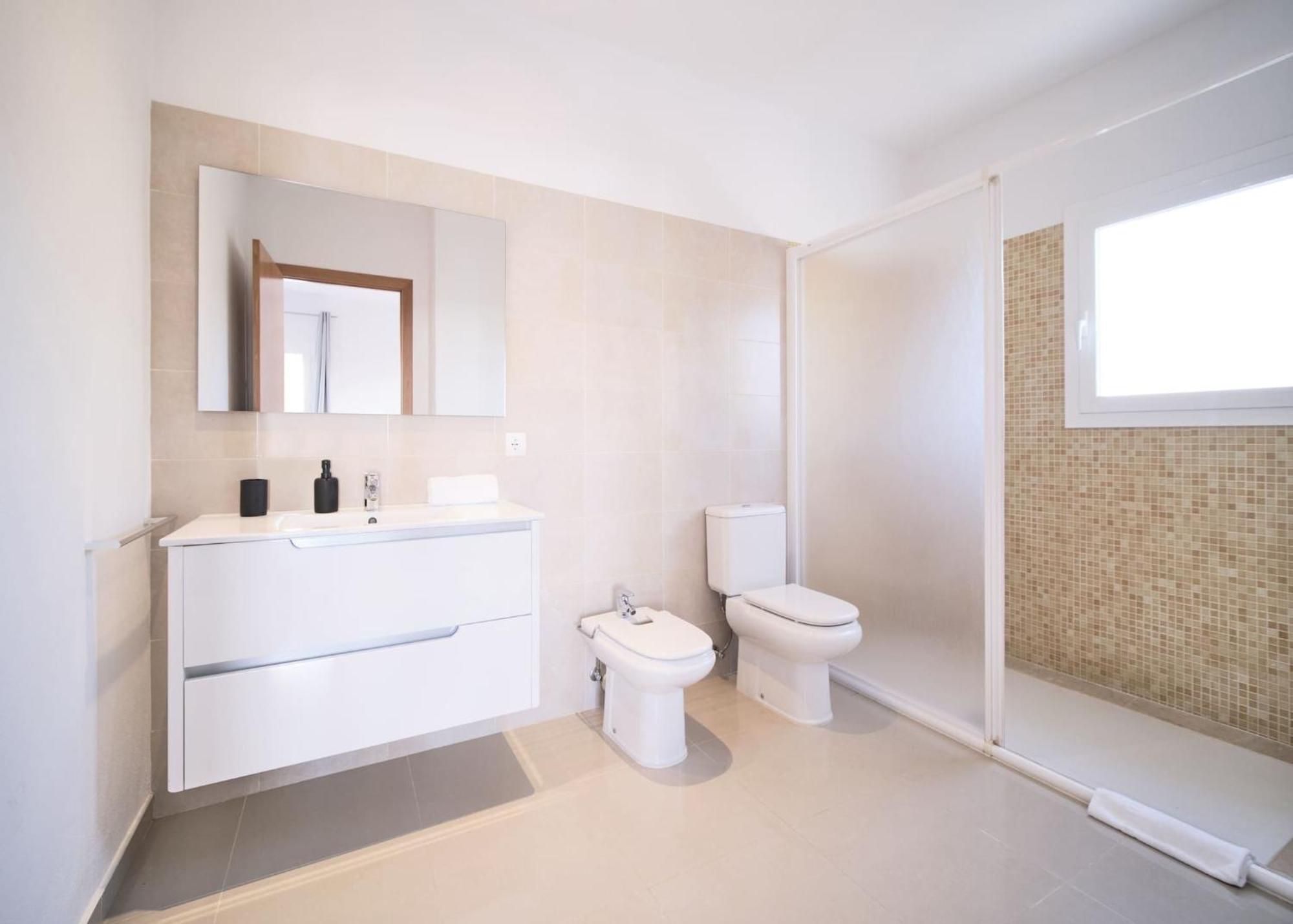 Villa Romeo 2Km From Ibiza Town And 1Km From Talamanca Beach Santa Eulària des Riu Exterior foto