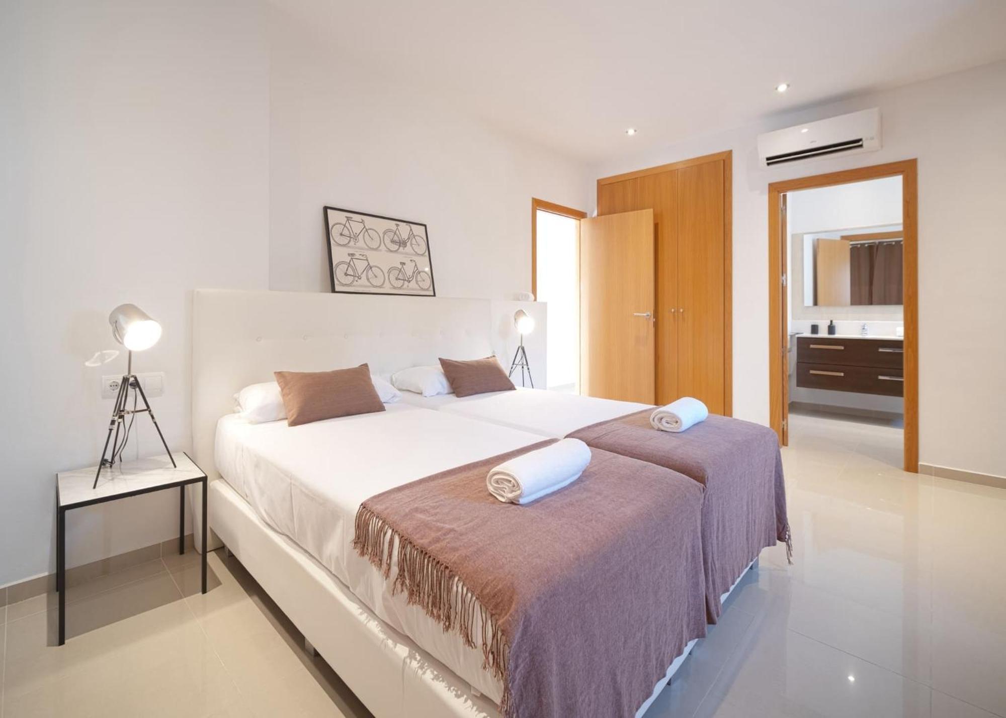 Villa Romeo 2Km From Ibiza Town And 1Km From Talamanca Beach Santa Eulària des Riu Exterior foto