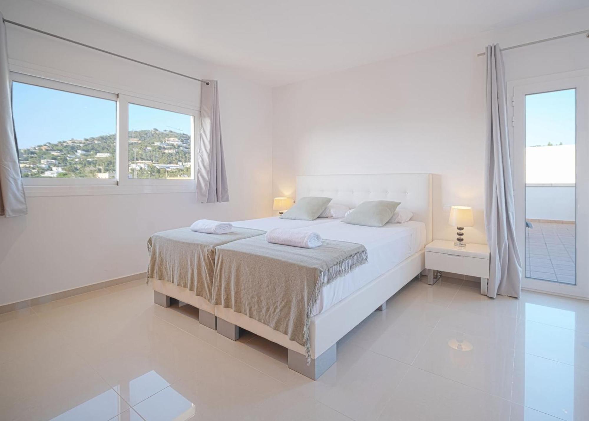 Villa Romeo 2Km From Ibiza Town And 1Km From Talamanca Beach Santa Eulària des Riu Exterior foto