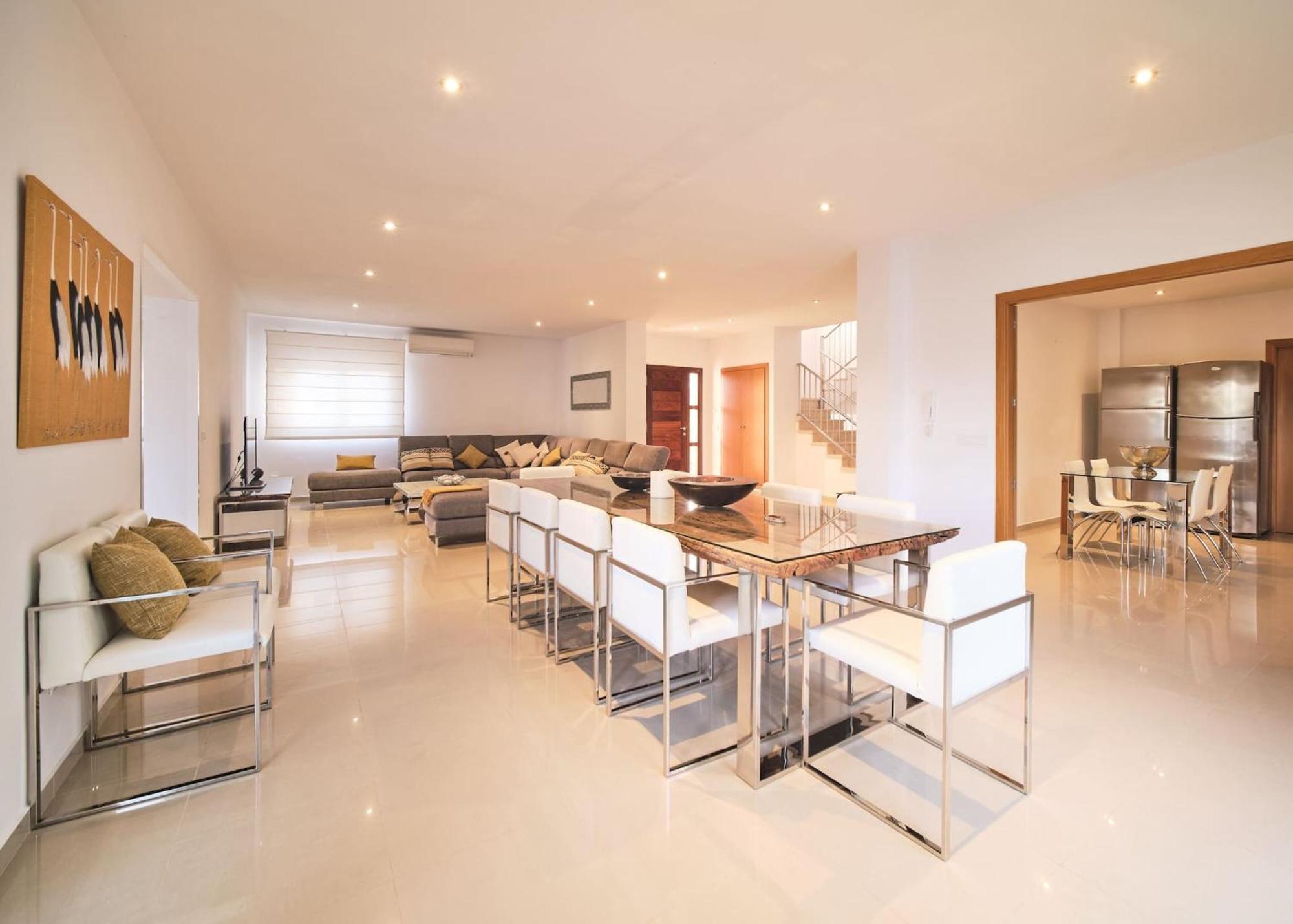 Villa Romeo 2Km From Ibiza Town And 1Km From Talamanca Beach Santa Eulària des Riu Exterior foto