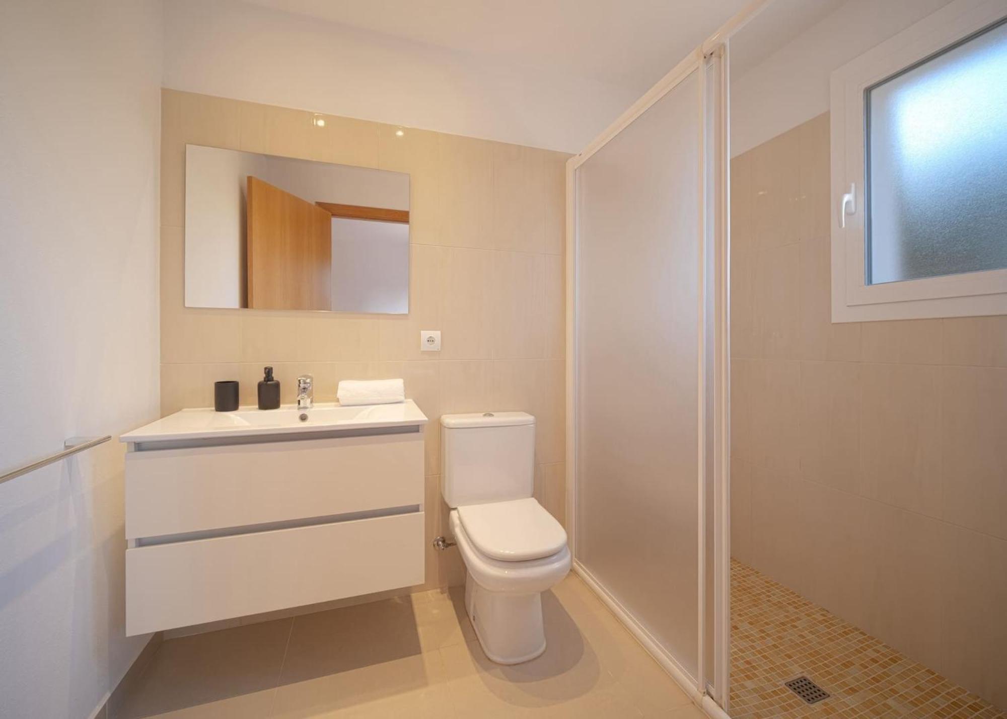Villa Romeo 2Km From Ibiza Town And 1Km From Talamanca Beach Santa Eulària des Riu Exterior foto