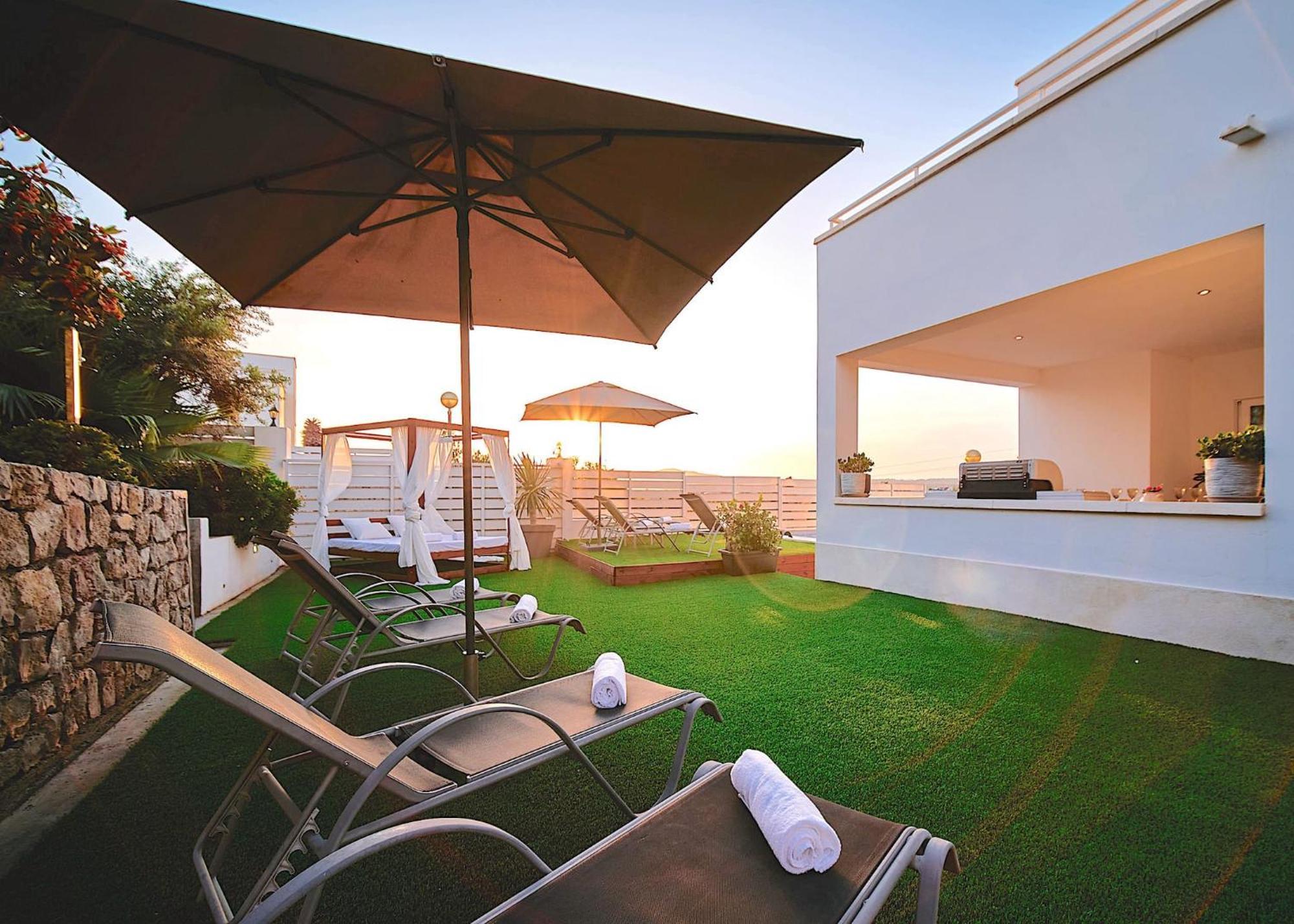 Villa Romeo 2Km From Ibiza Town And 1Km From Talamanca Beach Santa Eulària des Riu Exterior foto