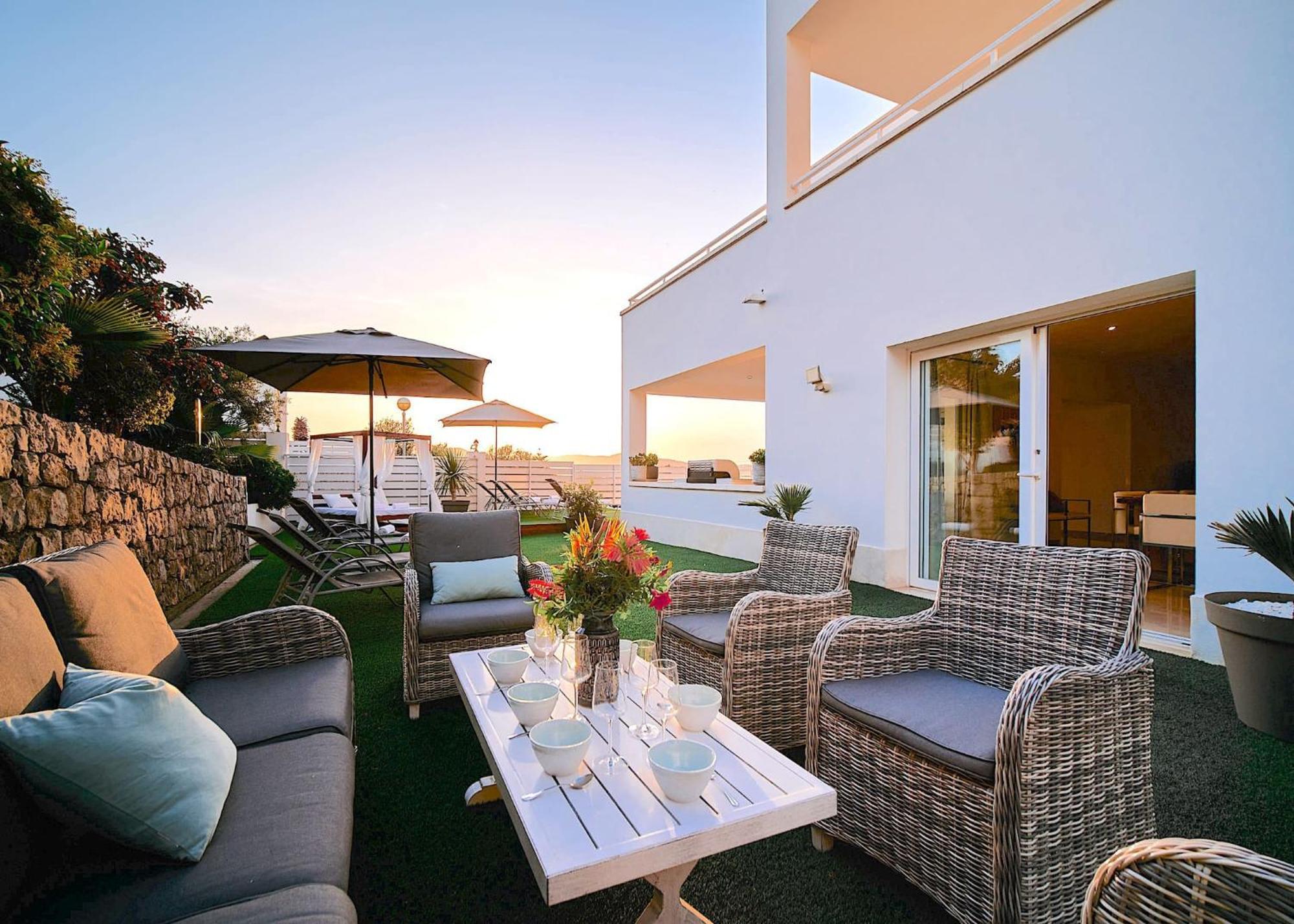 Villa Romeo 2Km From Ibiza Town And 1Km From Talamanca Beach Santa Eulària des Riu Exterior foto