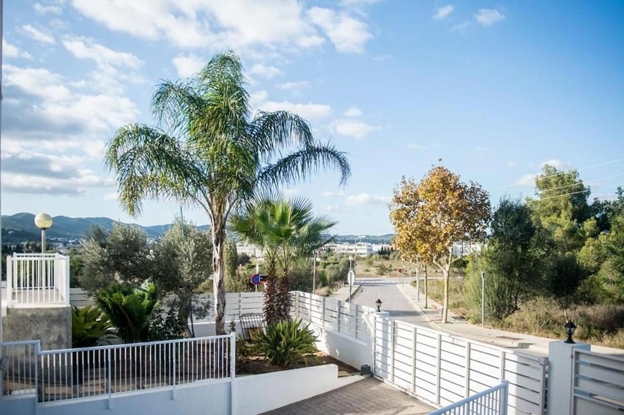 Villa Romeo 2Km From Ibiza Town And 1Km From Talamanca Beach Santa Eulària des Riu Exterior foto